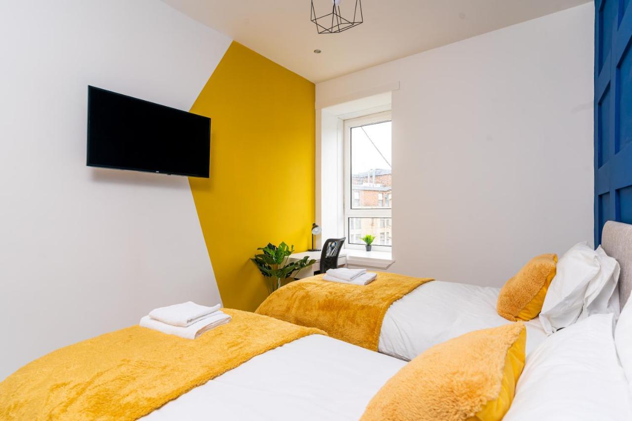 Cheerful 2 Bedroom Homely Apartment, Sleeps 4 Guest Comfy, 1X Double Bed, 2X Single Beds, Parking, Free Wifi, Suitable For Business, Leisure Guest,Glasgow, Glasgow West End, Near City Centre Eksteriør billede